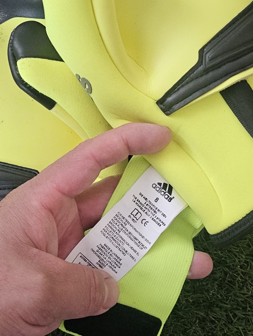 Goalkeeper Gloves Adidas Size 8 - Picture 2 of 4